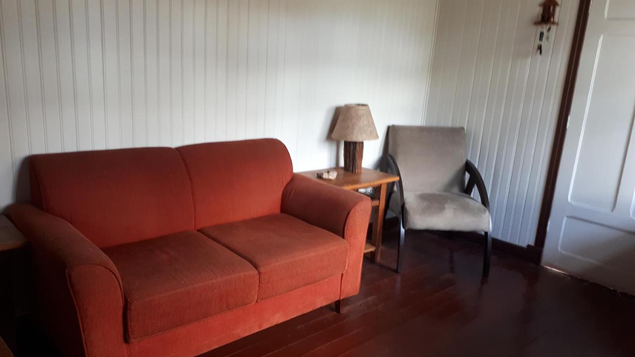 Chale De Madeira - Lareira E Fogueira---Lindo Gramado Com Mesa Para Cafe Da Manha, Churrasqueira E Fogueira Campos do Jordao Dış mekan fotoğraf